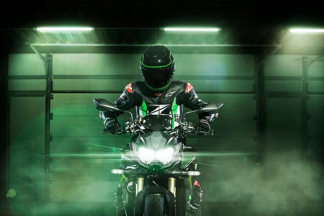 Motocykl Kawasaki Z H2 SE šedá / 2025