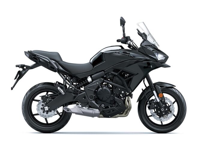 Motocykl Kawasaki Versys 650 černý / 2025