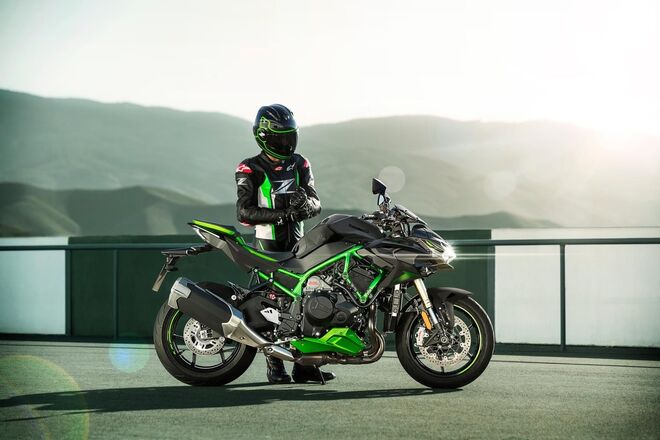 Motocykl Kawasaki Z H2 SE šedá / 2025