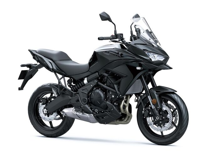 Motocykl Kawasaki Versys 650 černý / 2025