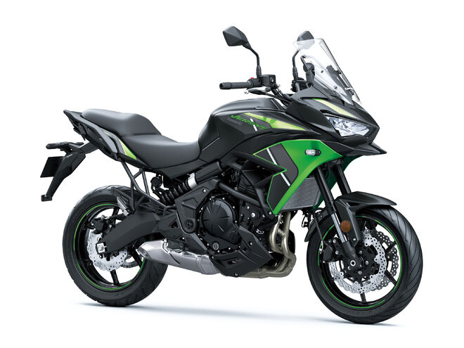 Motocykl Kawasaki Versys 650 zelený / 2024 - TESTOVACÍ - REZERVACE