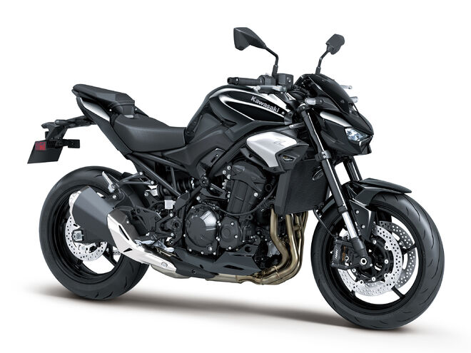 Motocykl Kawasaki Z900 70/35 kW černá / 2025