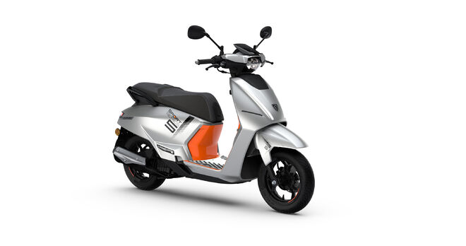 Peugeot Django EVO 125i SPORT - SATIN FLASH SILVER