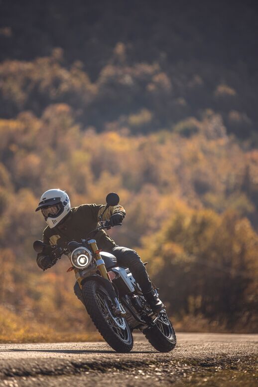 Motocykl Fantic Caballero 125 Scrambler - černá / 2023 Motocykl Fantic Caballero 125 Scrambler - černá / 2023
