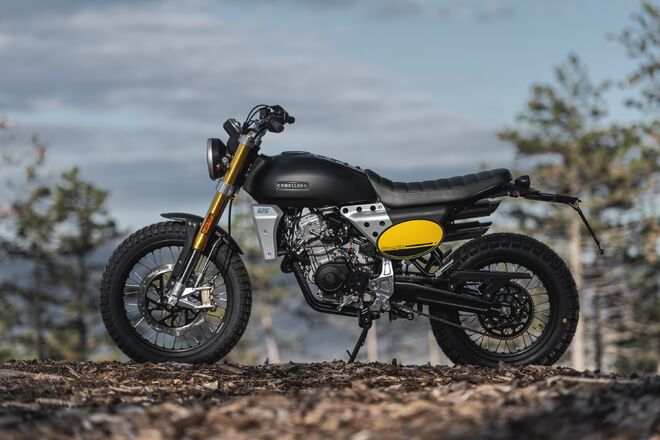 Motocykl Fantic Caballero 125 Scrambler - černá / 2023 Motocykl Fantic Caballero 125 Scrambler - černá / 2023
